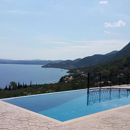 Villa Daniella Studio With Private Pool نساكيون الغرفة الصورة
